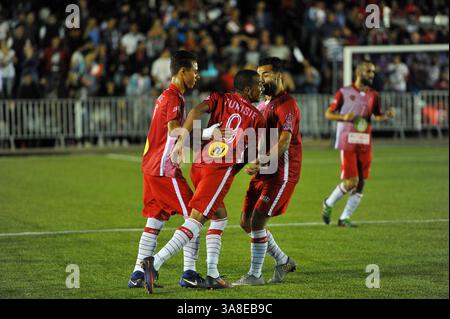 6 ottobre 2017 - Nabeul, Tunisia - i giocatori della squadra tunisina che festeggiano l'apertura del punteggio durante la partita di apertura contro il Portogallo....Ceremonie il calcio d'inizio della Coppa del mondo di mini-calcio, tenutasi dal 6 al 15 ottobre a Nabeul (60 km a sud di Tunisi) Tunisia questo venerdì 6 ottobre 2017 con la partecipazione di 24 squadre provenienti da diversi paesi del mondo. (Immagine di credito: © Chokri Mahjoub via ZUMA Wire) Foto Stock