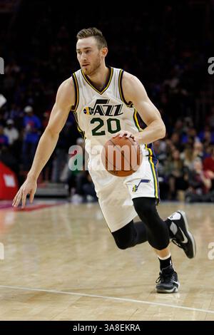 30 ottobre 2015: La guardia degli Utah Jazz Gordon Hayward (20) in azione durante la partita NBA tra gli Utah Jazz e i Philadelphia 76ers al Wells Fargo Center di Philadelphia, Pennsylvania. Gli Utah Jazz hanno vinto 99-71. Christopher Szagola/CSM(immagine di credito: © Christopher Szagola/CSM via ZUMA Wire) Foto Stock