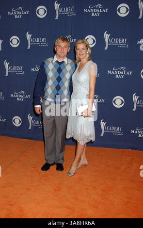 17 maggio 2005 - Las Vegas Las Vegas, Nevada, Stati Uniti - 17 maggio 2005 - Las Vegas, Nevada - . Il 40° Annual Academy of Country Music Awards (ACM) si tiene al Mandalay Bay Resort & Casino. Foto: Laura Farr/AdMedia.17 maggio 2005 - Las Vegas, Nevada - Rick Schroder. Il 40° Annual Academy of Country Music Awards (ACM) si tiene al Mandalay Bay Resort & Casino. Foto: Laura Farr/AdMedia Foto Stock