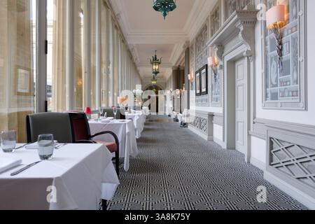 Elegante sala da pranzo nell'hotel Macdonald di Bath, Regno Unito Foto Stock