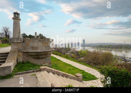 Belgrado, Serbia. 22 marzo 2025. Vista panoramica del Main Promenade Vista Point nel centro della città Foto Stock