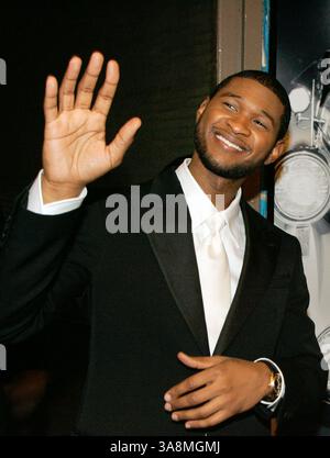 23 agosto 2006 - New York City, New York, Stati Uniti - 22 agosto 2006 - New York, NY - Usher alla prima di Usher nello spettacolo di Broadway 'Chicago' - Arrivals. Credito fotografico: Jackson Lee/AdMedia Foto Stock