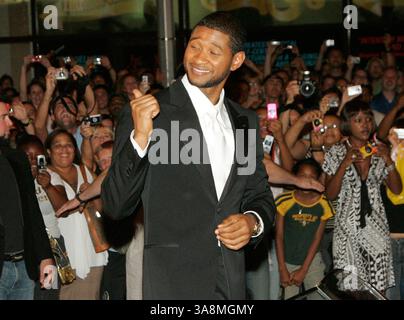 23 agosto 2006 - New York City, New York, Stati Uniti - 22 agosto 2006 - New York, NY - Usher alla prima di Usher nello spettacolo di Broadway 'Chicago' - Arrivals. Credito fotografico: Jackson Lee/AdMedia Foto Stock