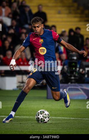 Barcellona, Espagne. 11 marzo 2025. Lamine YAMAL di Barcellona durante la UEFA Champions League, turno 16, partita di calcio di 2a tappa tra FC Barcelona e SL Benfica l'11 marzo 2025 all'Estadi Olimpic Lluis Companys di Barcellona, Spagna - foto Matthieu Mirville (Joma Garcia)/DPPI Credit: DPPI Media/Alamy Live News Foto Stock