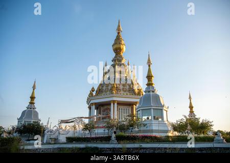 Wat Thung Setthi nella provincia di Khon Kaen in Thailandia. Thailand, Khon Kaen, 7 dicembre 2024 Foto Stock
