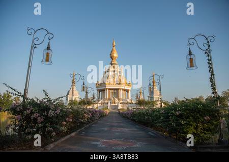 Wat Thung Setthi nella provincia di Khon Kaen in Thailandia. Thailand, Khon Kaen, 7 dicembre 2024 Foto Stock