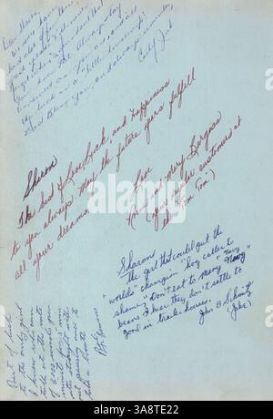 L'annuario Angelus del 1959 dell'Academy of Holy Angels registra gli eventi, gli studenti, gli insegnanti e le attività atletiche dell'anno scolastico 1958-1959. Foto Stock