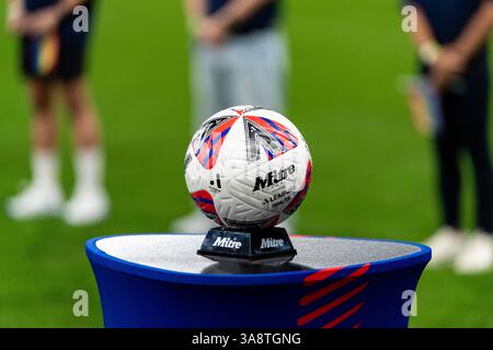 Cranbourne, Victoria, Australia. 29 marzo 2025. Il Mitre Official Match Ball durante il Round 24 dell'Isuzu UTE A-League match tra Melbourne Victory e Adelaide United all'AAMI Park di Melbourne. (Credit Image: © James Forrester/ZUMA Press Wire) SOLO PER USO EDITORIALE! Non per USO commerciale! Foto Stock
