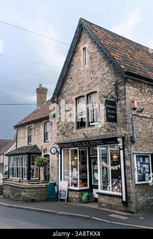 Wedmore, Somerset - il negozio del villaggio locale di Wedmore nel Somerset. Foto Stock