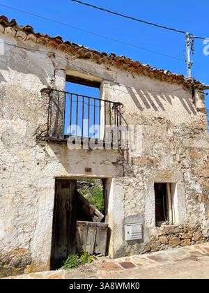 Casa in rovina. Piñuecar, provincia di Madrid, Spagna. Foto Stock