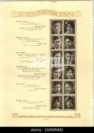 Questo annuario "Centralian" del 1928 della Central High School registra importanti eventi studenteschi, club, atletica leggera e contributi afroamericani durante l'anno scolastico 1927-1928. Foto Stock