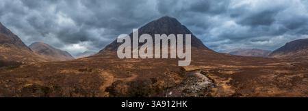 Glen Coe, Ben Etive (gaelico scozzese: Buachaille Etive Mòr, che significa "il grande mandriano di Etive") nelle Highlands scozzesi Foto Stock