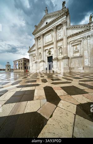 Sull'isola di San Giorgio dopo la pioggia, Venezia, Italia Foto Stock