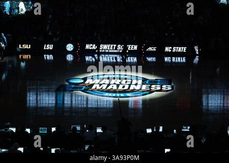 Washington DC, Stati Uniti. 28 marzo 2025. Washington DC, Stati Uniti. 28 marzo 2025. Spokane Arena durante la partita di basket NCAA Tournament Round of 16 alla Spokane Arena il 28 marzo 2025. I LSU Tigers sconfissero il NC State Wolfpack 80-73 avanzando agli Elite Eight. (Jameel Pugh/immagine dello sport) credito: Immagine dello sport /Alamy Live News Foto Stock