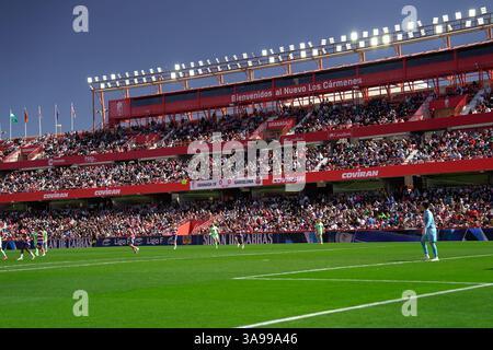Granada, Spagna. 30 marzo 2025. Granada, Spagna, 30 marzo 2025 Vista generale all'interno dello stadio Los Carmenes durante la partita della Liga F tra Granada CF e FC Barcelona all'Estadio Nuevo Los Cármenes di Granada, Spagna (Andres Lopez Sheridan /SPP) credito: SPP Sport Press Photo. /Alamy Live News Foto Stock