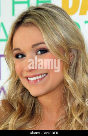 18 luglio 2009 - New York, New York, Stati Uniti - 23 luglio 2009 - New York, NY - Katrina Bowden. Katrina Bowden, stella '30 Rock', al Daffy's SoHo Apartment per il Kickoff Contest ''The Daffy's Apartment''. Crediti fotografici: Paul Zimmerman Foto Stock