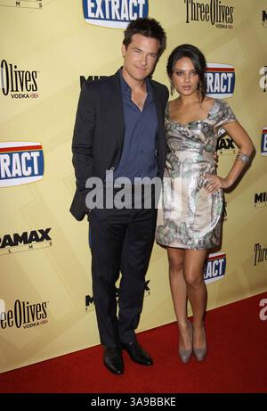 24 agosto 2009 - Hollywood, California, Stati Uniti - 24 agosto 2009 - Hollywood, California - Jason Bateman e Mila Kunis. "Extract" Los Angeles Premiere ha tenuto Un The Arclight Theatrel. Foto di credito: Kevan Brooks/AdMedia (immagine di credito: © Kevan Brooks/AdMedia via cavo ZUMA) Foto Stock