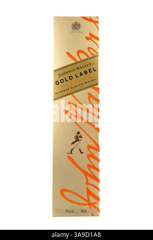 Scatola di Johnnie Walker Gold Label Reserve Blended Scotch Whisky, sfondo bianco isolato Cut Out Scottish Whisky, imballaggio, foto di scorta Foto Stock