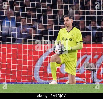 Napoli, Campania, ITALIA. 30 marzo 2025. Durante la partita di calcio del 30/03/2025, valida per il campionato italiano di serie A - 2024/25 a Napoli allo Stadio Diego Armando Maradona tra SSC Napoli vs AC Milan. Nella foto: Alex Meret di SSC Napoli (Credit Image: © Fabio Sasso/ZUMA Press Wire) SOLO USO EDITORIALE! Non per USO commerciale! Foto Stock
