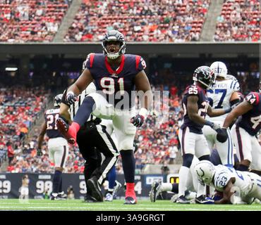 5 novembre 2017: Il defensive tackle degli Houston Texans Carlos Watkins (91) festeggia dopo un tackle per la sconfitta nel primo quarto durante la gara NFL tra gli Indianapolis Colts e gli Houston Texans all'NRG Stadium di Houston, Texas. John Glaser/CSM. (Immagine di credito: &Copy; John Glaser/CSM tramite cavo ZUMA) Foto Stock