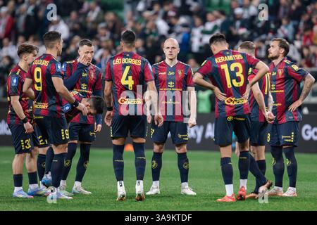 Varsavia, Polonia. 28 marzo 2025. La squadra di Pogon Szczecin è stata vista durante la partita polacca di PKO Bank Polski Ekstraklasa League tra Legia Warszawa e Pogon Szczecin al Marshal Jozef Pilsudski Legia Warsaw Municipal Stadium. Punteggio finale; Legia Warszawa 0:0 Pogon Szczecin. Credito: SOPA Images Limited/Alamy Live News Foto Stock