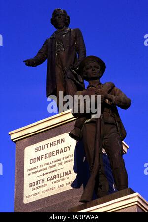 1° ottobre 1997; Austin, Texas, Stati Uniti; il Confederate Soldiers Memorial fu eretto nel 1903 dai compagni sopravvissuti sul terreno dell'edificio della capitale ad Austin, Texas. Foto Stock