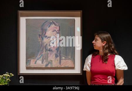 Bonhams, Londra, Regno Unito. 31 marzo 2025. La vendita di opere d'arte del XX/XXI secolo di Bonhams si svolge il 2 e 3 aprile. I punti salienti dei saldi giornalieri (3 aprile) includono: Frank Auerbach (1931-2024), Head of David Landau, stima di £ 180.000-250.000. Crediti: Malcolm Park/Alamy Live News Foto Stock