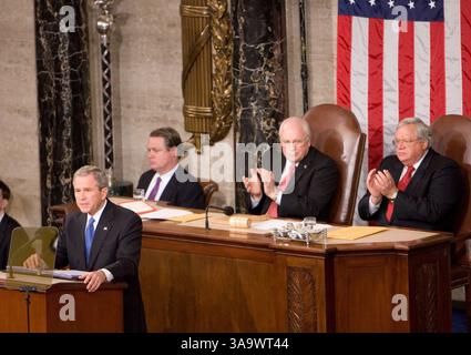 31 gennaio 2006; Washington, DC, USA; il presidente GEORGE W. BUSH presenta l'annuale discorso sullo stato dell'Unione al Congresso il 31 gennaio 2006. Credito obbligatorio: Foto di William Foster/ZUMA Press. (©) Copyright 2006 di William Foster Foto Stock