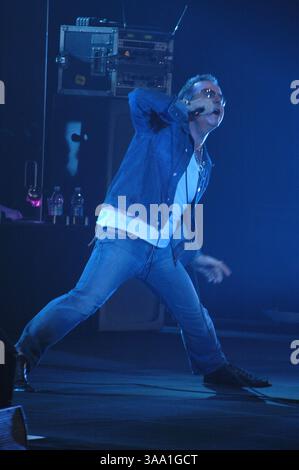 19 marzo 2006; Roma, ITALIA; "Simple Minds" che si esibisce dal vivo a Roma all'Auditorium. Credito obbligatorio: Foto di Evandro Inetti/ZUMA Press. (©) Copyright 2006 di Evandro Inetti Foto Stock