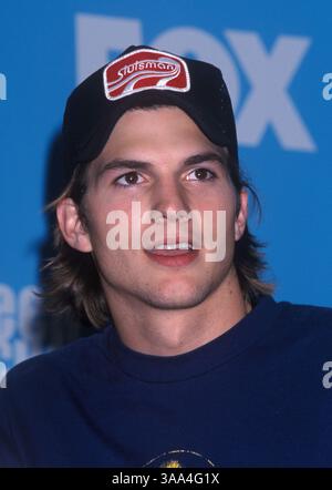 6 agosto 2000 - Los Angeles, CALIFORNIA, USA - ASHTON KUTCHER ai Teen Choice Awards. Foto Stock