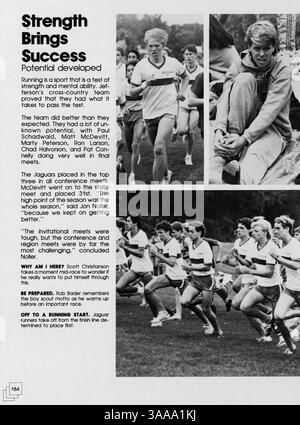 Questo annuario del 1987 della Jefferson High School documenta la vita studentesca, l'atletica, i club e gli eventi scolastici durante l'anno scolastico 1986-1987. Foto Stock