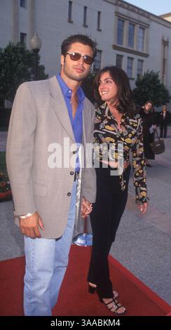 20 lug 1997 - Los Angeles, CA, USA - DAVID CHARVET ad An Evening with Uta Hagan' with a date. (Immagine di credito: © Kathy Hutchins/ZUMA Press) Foto Stock