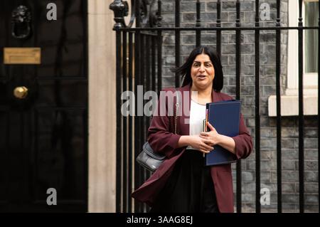 Londra, Regno Unito. 27 marzo 2025. Il Segretario alla difesa Shabana Mahmood lascia il numero 10 dopo una riunione di gabinetto. Cristina Massei/Alamy Live News Foto Stock