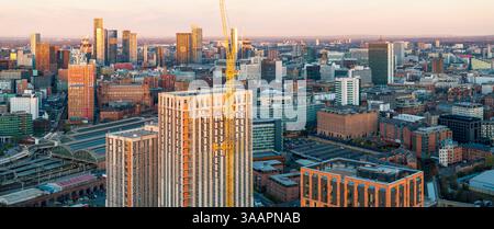 Immagine aerea panoramica del grattacielo di New Islington a Manchester nel Regno Unito Foto Stock