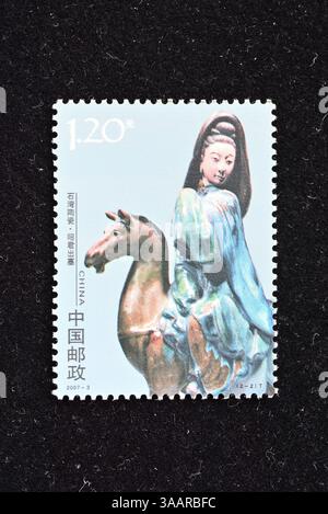 CINA - CIRCA 2007: Un francobollo stampato in Cina mostra Porcellana dello Shiwan, intorno al 2007. Foto Stock