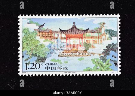 CINA - CIRCA 2007: Un francobollo stampato in Cina mostra Yangzhou Garden, circa 2007. Foto Stock