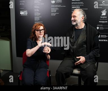 Milano, Italia. 1 aprile 2025. Presentazione dell'installazione di Fabrizio Ferri mozzafiato con Susan Sarandon per la Milano Art Week al Museo di storia naturale credito: Agenzia fotografica indipendente/Alamy Live News Foto Stock