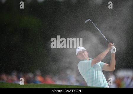 1 aprile 2018: Jordan Speith colpisce da un bunker sul fairway al 18° green durante lo Houston Open al Golf Club di Houston a Humble, Texas. Chris Brown/CSM(immagine di credito: &Copy; Chris Brown/CSM tramite cavo ZUMA) Foto Stock