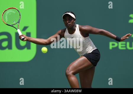 31 marzo 2018 - Key Biscayne, Florida, Stati Uniti d'America - KEY BISCAYNE, FL - MARZO 31: Sloane Stephens (USA) sconfigge Jelena Ostapenko (LAT) 76(5) 61 il giorno 13 del 2018 Miami Open tenutosi al Crandon Park Tennis Center il 31 marzo 2018 a Key Biscayne, Florida ... persone: Sloane Stephens. (Immagine di credito: © Storms Media Group/SMG tramite filo ZUMA) Foto Stock