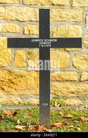 Francia, Meurthe et Moselle, Briey, cimitero militare tedesco di Val de briey dove sono sepolti 2244 soldati geman. Briey ospitò un ospedale militare all'interno dell'ospedale della miniera, motivo per cui c'è un cimitero militare, una tomba Foto Stock