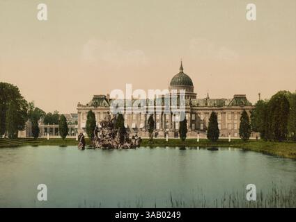 Stampa fotocromatica d'epoca del palazzo della città con il gruppo di Nettuno, Potsdam, Germania. Foto Stock