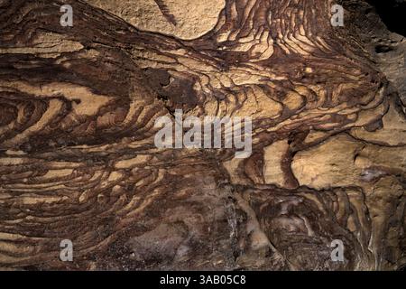 AL-MANSOURA, GIORDANIA - 10 SETTEMBRE 2021: Pareti del canyon del Wadi Ghuweir Trail. CREDITO: Daniel Rodrigues Foto Stock