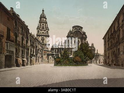 Stampa fotocromatica d'epoca del Palazzo Episcopale e della Chiesa Cattedrale di Santa Maria a Murcia, Spagna. Foto Stock