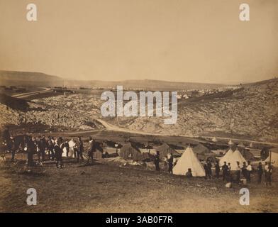14 novembre 2017 - truppe britanniche del maggiore Brandling, accampamento di artiglieria a cavallo, che mostra soldati, capanne e tende, durante la guerra di Crimea, vicino a Kadikoi, Crimea, Ucraina, di Roger Fenton, 1855 (immagine di credito: © circa Images/Glasshouse via ZUMA Wire) Foto Stock