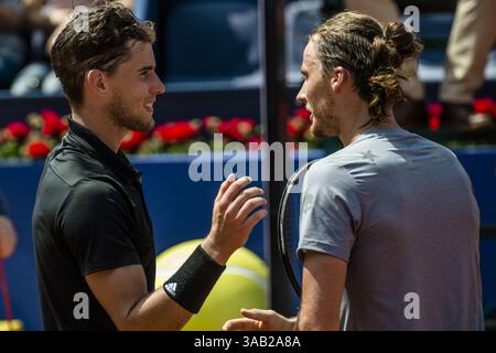 26 aprile 2018 - Barcellona, Catalogna, Spagna - DOMINIC THIEM (AUT) si congratula con Jozef Kovalik (SVK) durante il giorno 4 del 'Barcelona Open Banc Sabadell' 2018. Thiem ha vinto 7:6, 6:2 (immagine di credito: © Matthias Oesterle via ZUMA Wire) Foto Stock