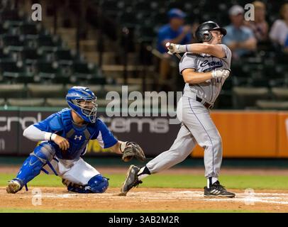 23 maggio 2018: L'interno dell'Arkansas centrale Tyler Smith (17) durante il Southland Conference Championships 2018. Partita 4: Houston Baptist University vs Central Arkansas al Constellation Field Sugar Land, Texas. Houston Baptist ha vinto in sette inning 14 - 4 (Credit Image: &Copy; Maria Lysaker/CSM via ZUMA Wire) Foto Stock