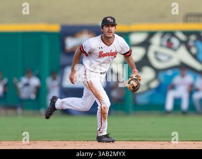23 maggio 2018: Sam Houston St., l'interno Riley McKnight (2) durante il Southland Conference Championships 2018. Partita 3 New Orleans vs Sam Houston al Constellation Field Sugar Land, Texas. No. 8 New Orleans Privateers ha superato il numero 1 Sam Houston State 4-3 in 10 inning, qualcosa che non è successo dal 2015 (Credit Image: &Copy; Maria Lysaker/CSM via ZUMA Wire) Foto Stock