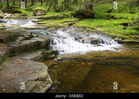 Cascata Mummelfall, cascata Mummel vicino a Harrachsdorf nelle Montagne dei Giganti, Repubblica Ceca, Europa Foto Stock