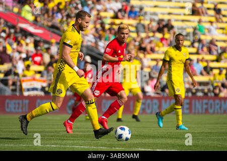 Sabato 9 giugno 2018: Il difensore del Columbus Crew SC Josh Williams (3) si prepara a passare la palla nella partita tra i New York Red Bulls e il Columbus Crew SC al MAPFRE Stadium, a Columbus OH. ..credito fotografico obbligatorio: Dorn Byg/Cal Sport Media. ..Columbus Crew SC 1 - New York Red Bulls 1 (immagine di credito: &Copy; Dorn Byg/CSM via cavo ZUMA) Foto Stock