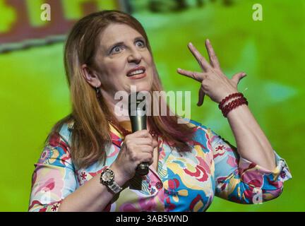 MIAMI - 24 GENNAIO: Lisa Lampanelli, soprannominata la "regina di Mean", si esibisce, a parte il South Beach Comedy Festival, al Fillmore di Miami Beach, Florida giovedì 22 gennaio 2009. Il festival prosegue per sabato 24 gennaio...persone: Lisa Lampanelli (immagine di credito: © SMG via ZUMA Wire) Foto Stock